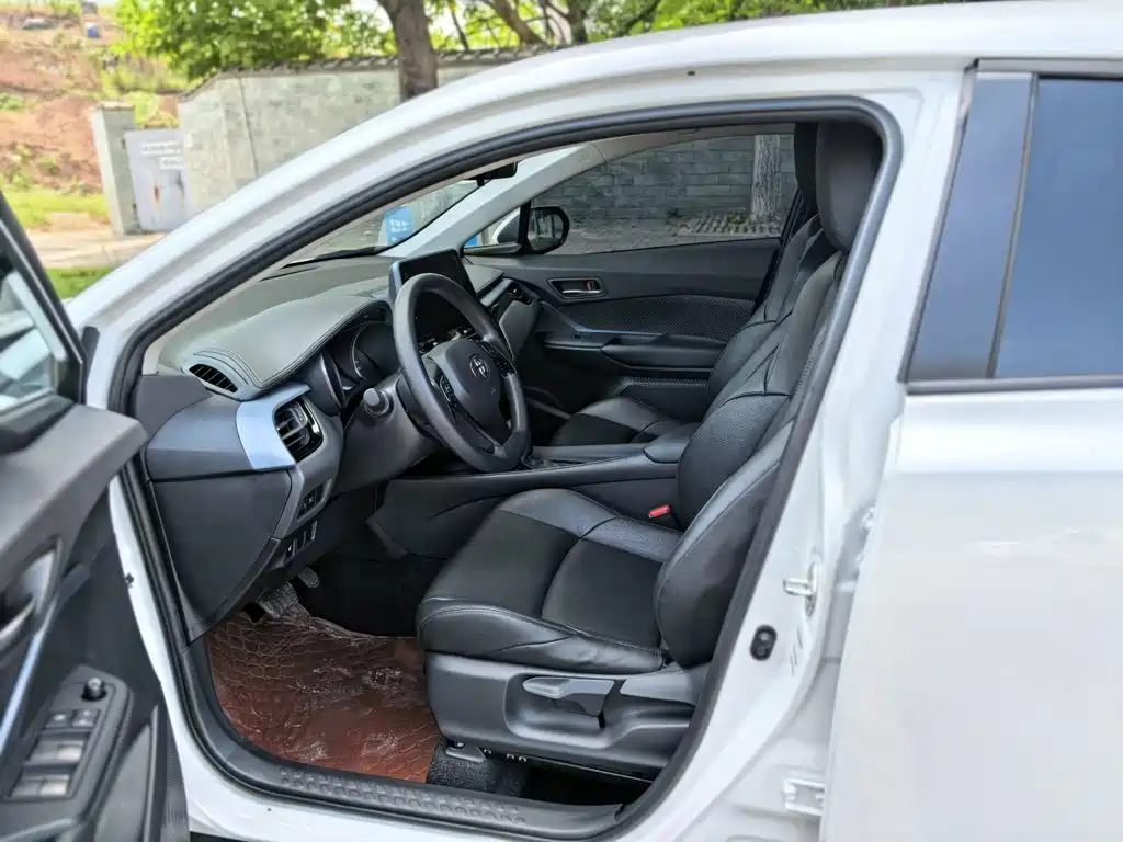 Toyota IZOA — миниатюра 8