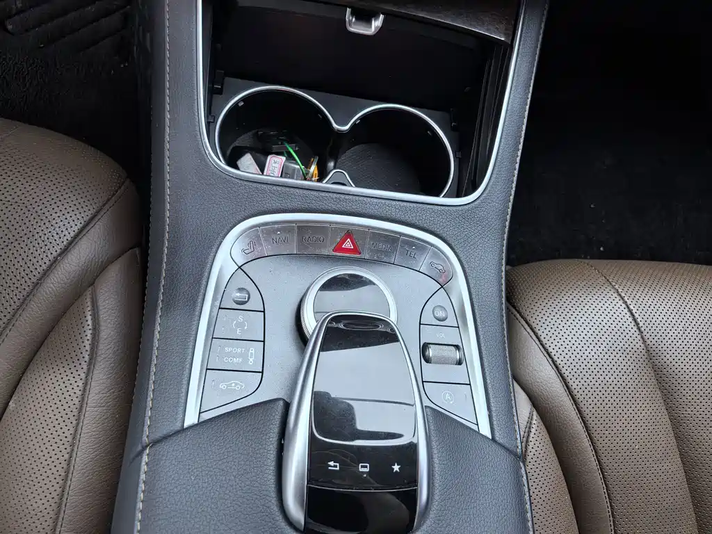 Mercedes-Benz S-Class — миниатюра 8