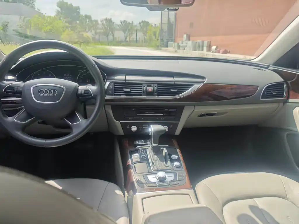 Audi A6L — миниатюра 5