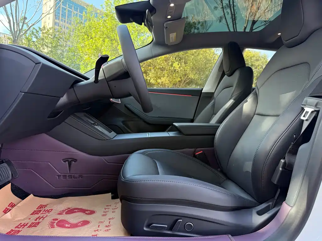 Tesla Model 3 — миниатюра 9