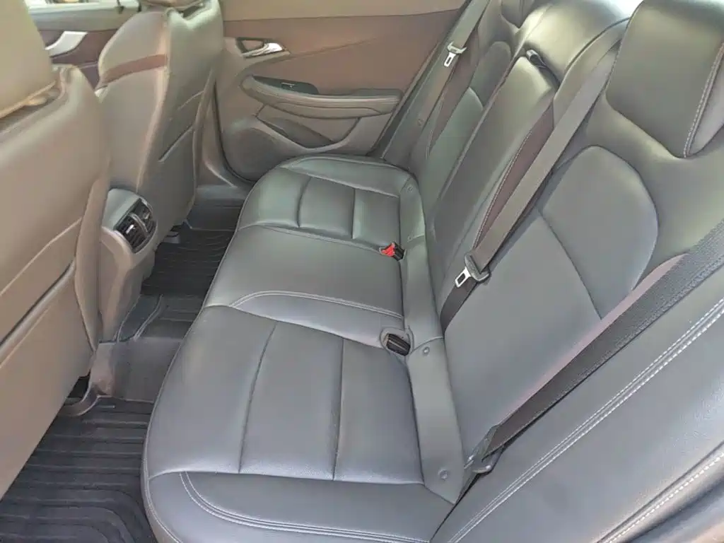 Chevrolet Malibu — миниатюра 17