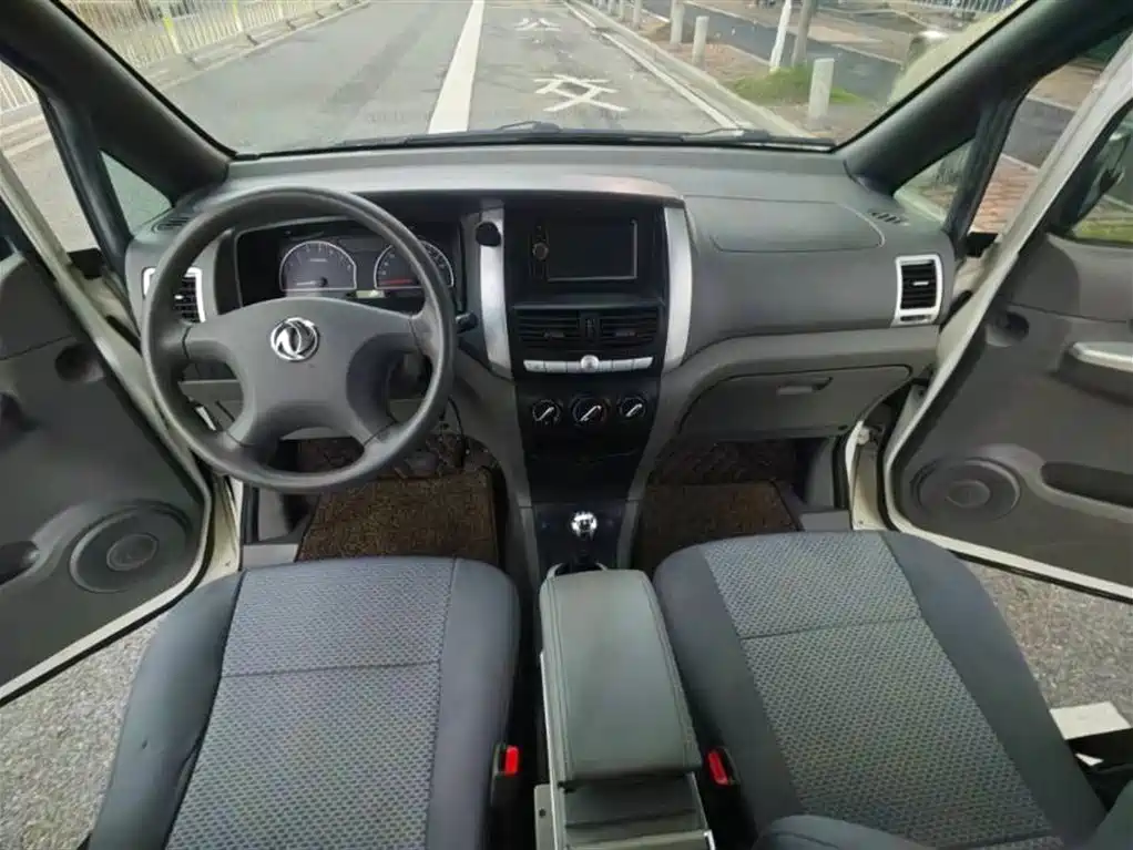 Dongfeng Succe 2013 1.5L MT Comfort 7 мест IV