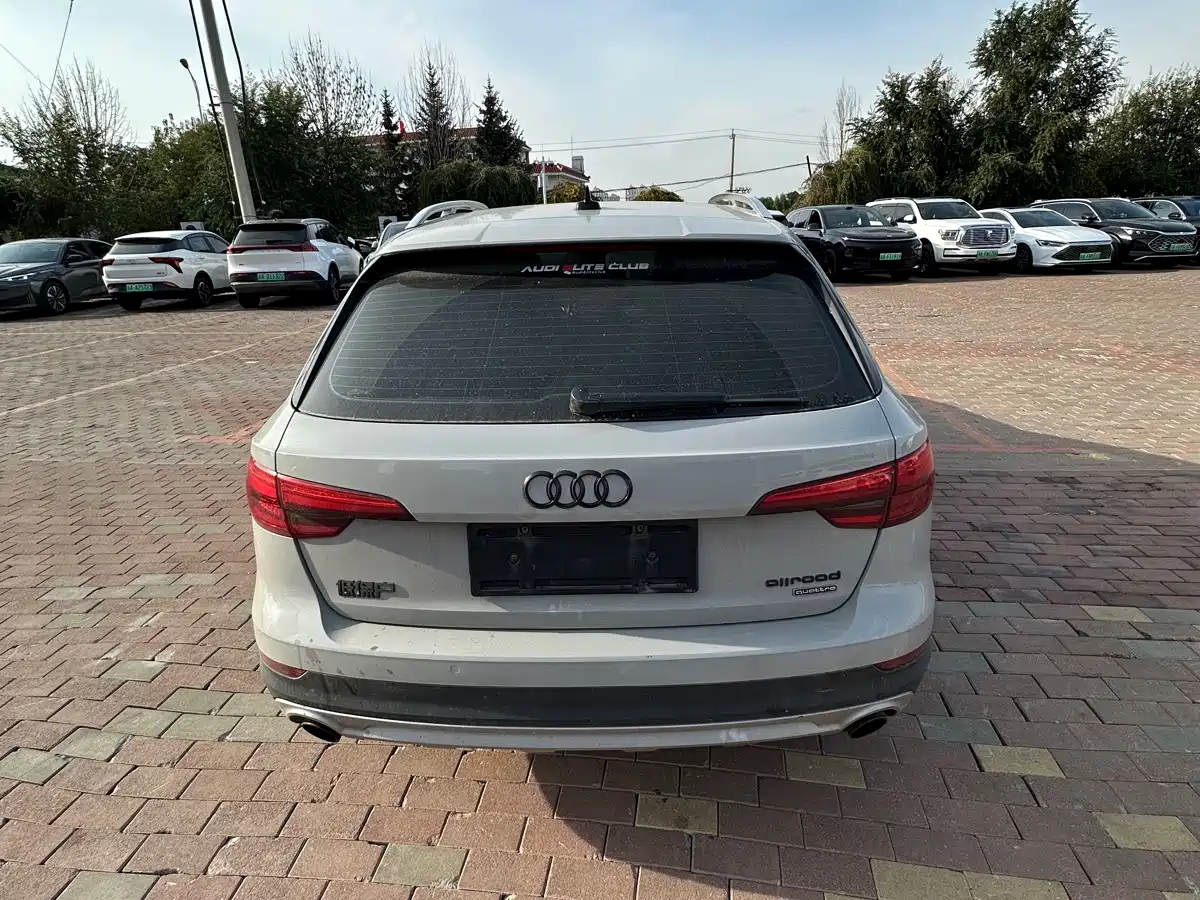 Audi A4 (Import)