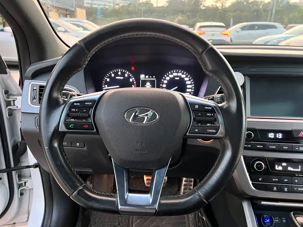 Hyundai Sonata — миниатюра 7