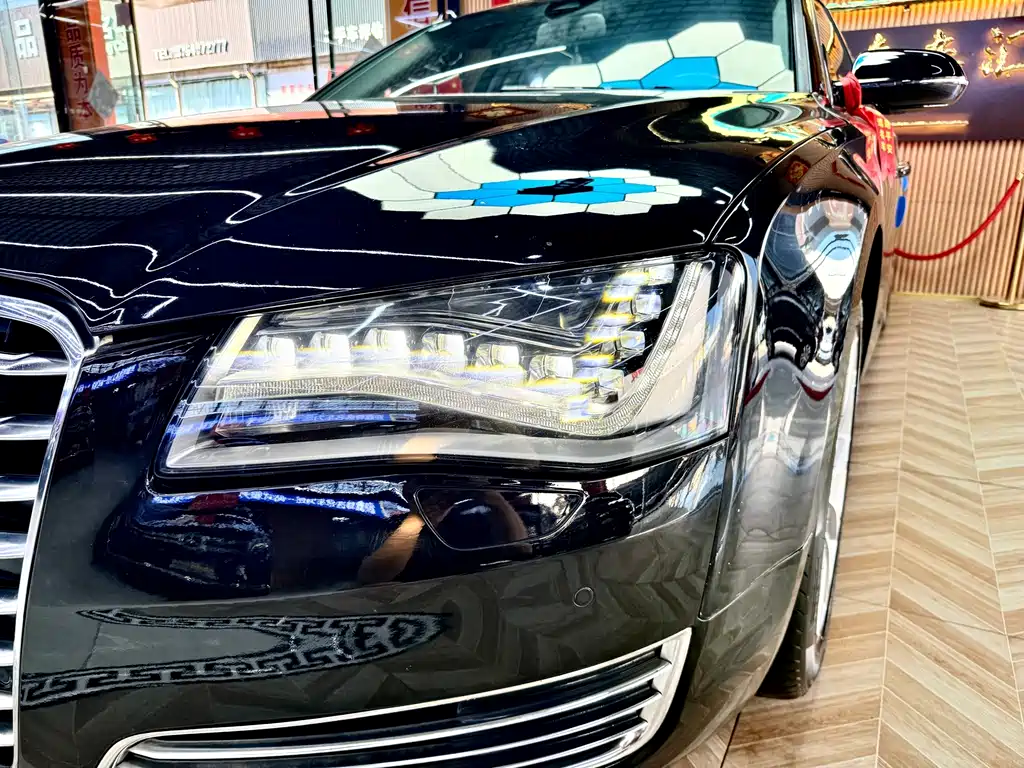 Audi A8 — миниатюра 7