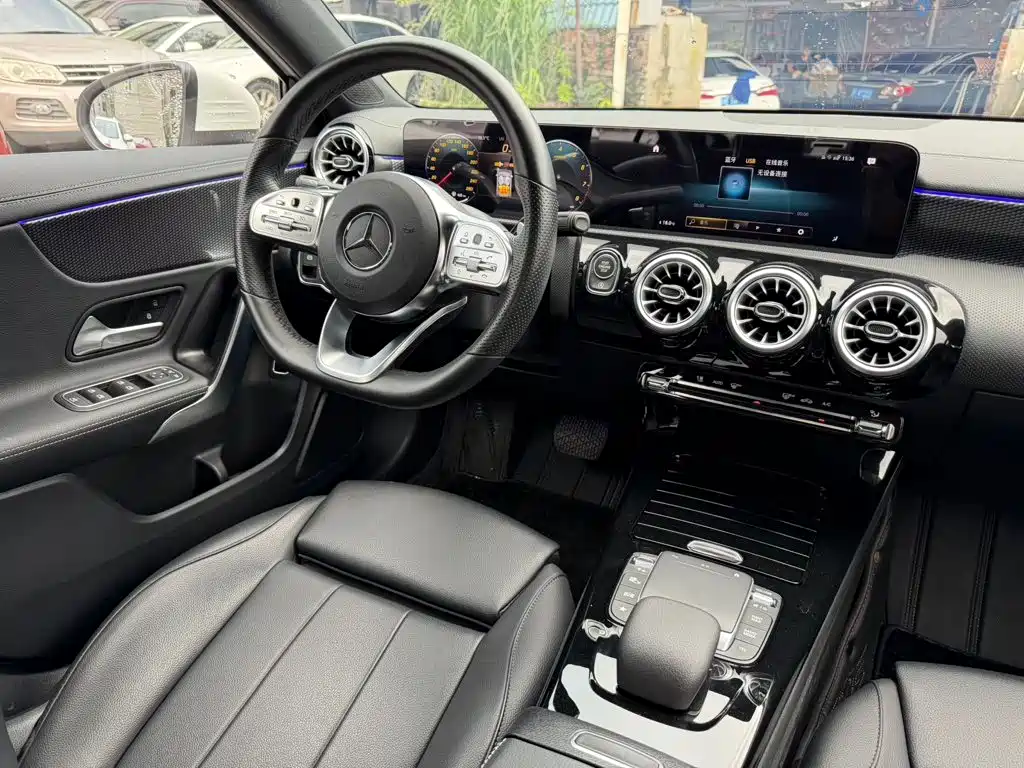 Mercedes-Benz A-Class — миниатюра 9