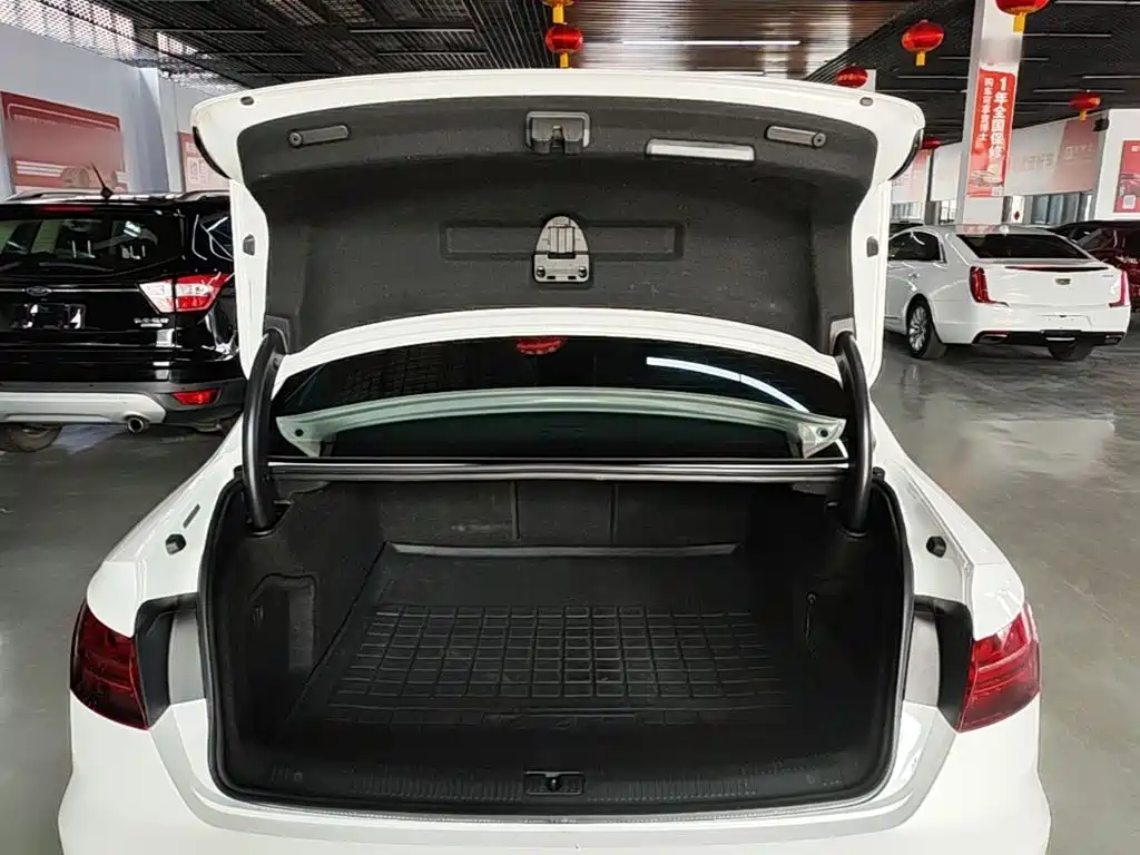 Audi A4L — миниатюра 19