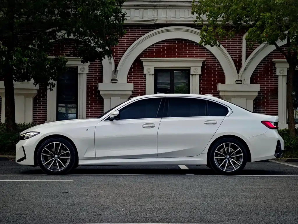 BMW 3 Series — миниатюра 4