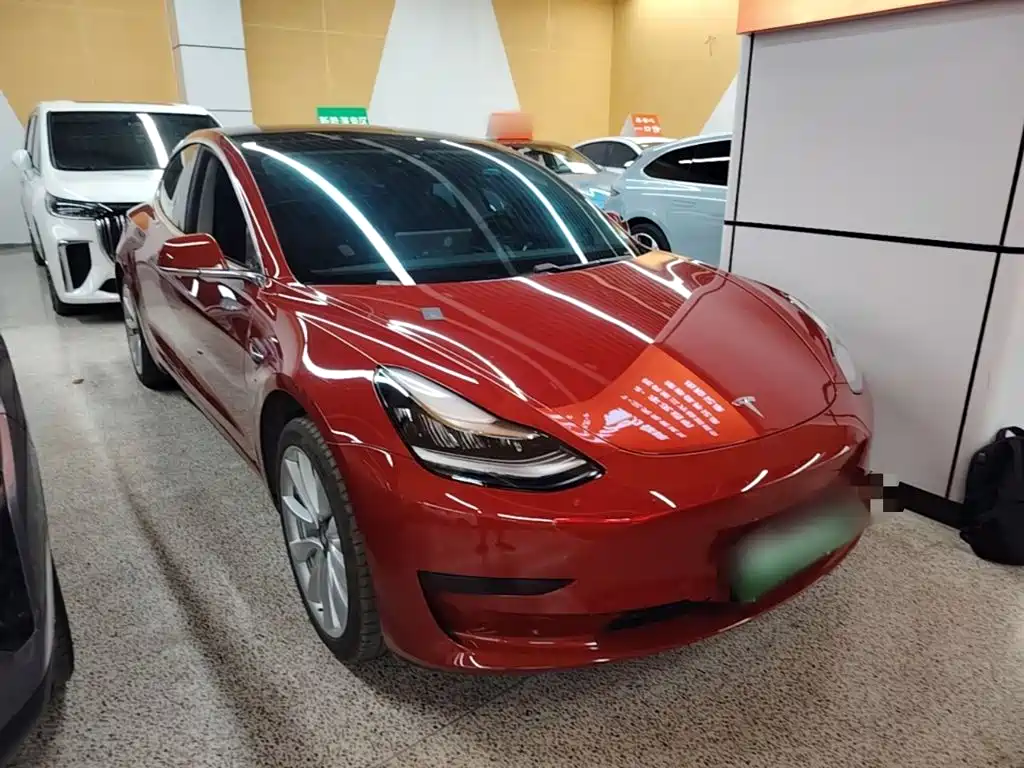 Tesla Model 3 — миниатюра 4
