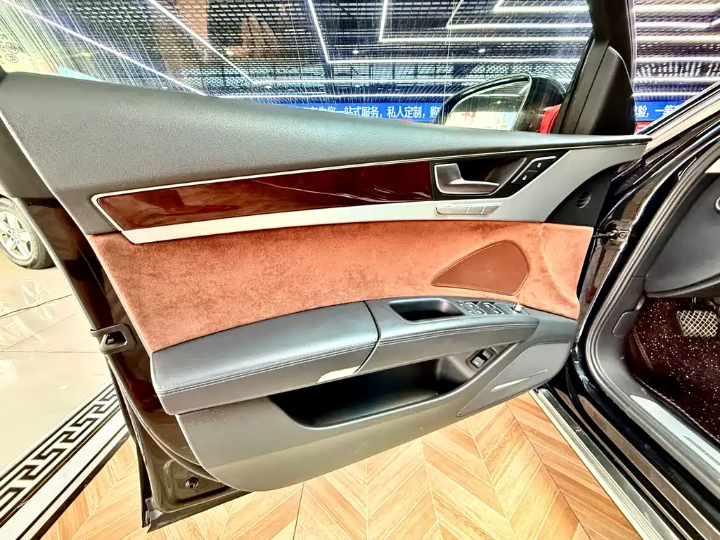 Audi A8 — миниатюра 8