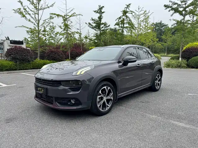 2020 Lynk & Co 02