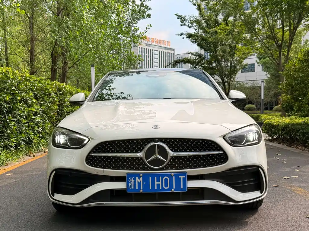 Mercedes-Benz C-Class — миниатюра 2