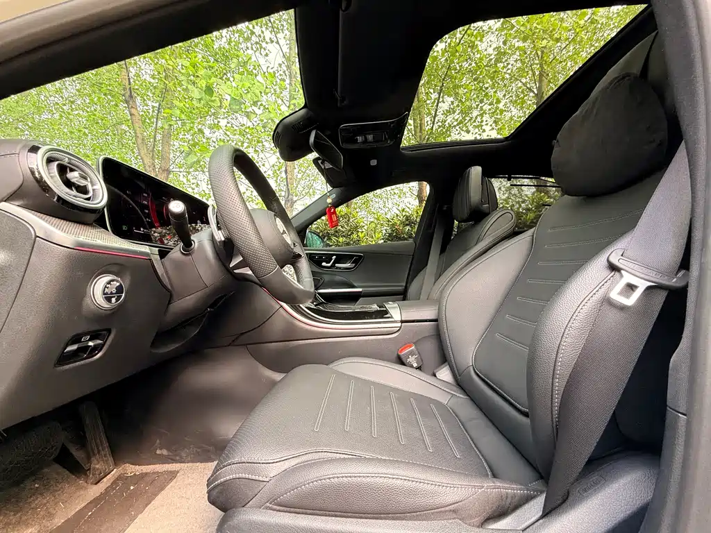 Mercedes-Benz C-Class — миниатюра 6