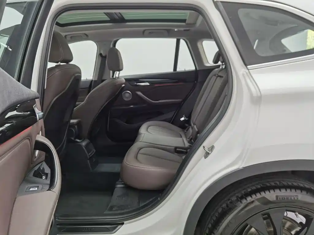 BMW X1 — миниатюра 15