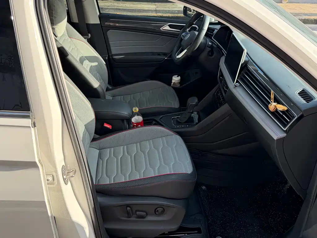 Volkswagen Tiguan L — миниатюра 11