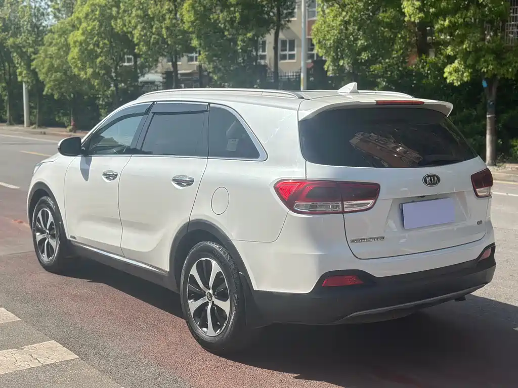 Kia Sorento — миниатюра 6