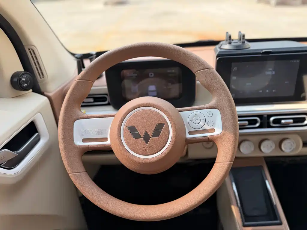 Wuling MINIEV — миниатюра 20
