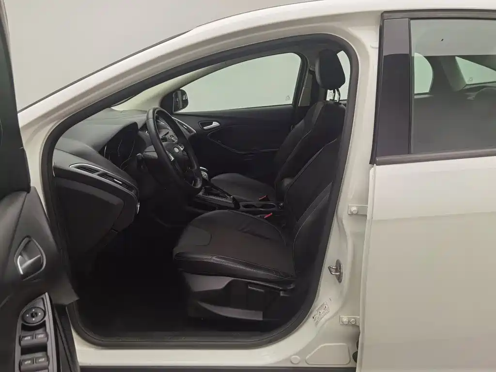 Ford Focus — миниатюра 10