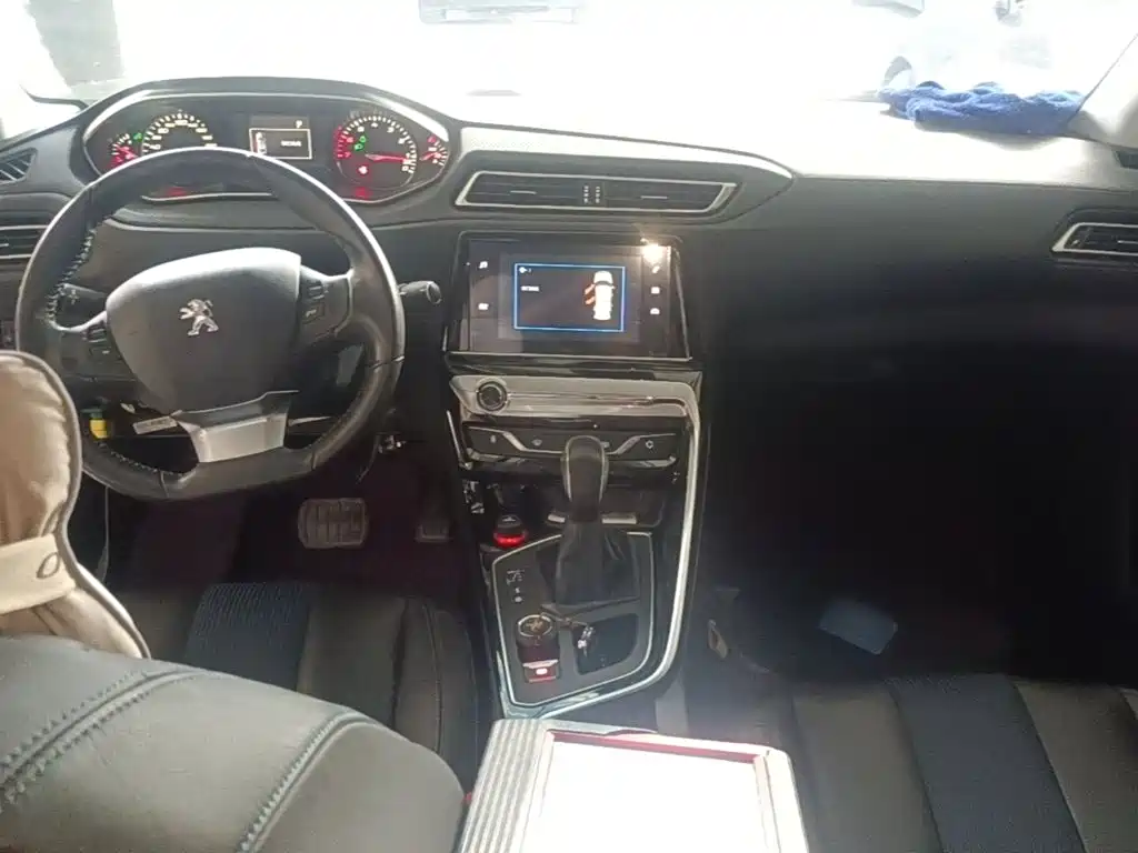 Peugeot 308 — миниатюра 10