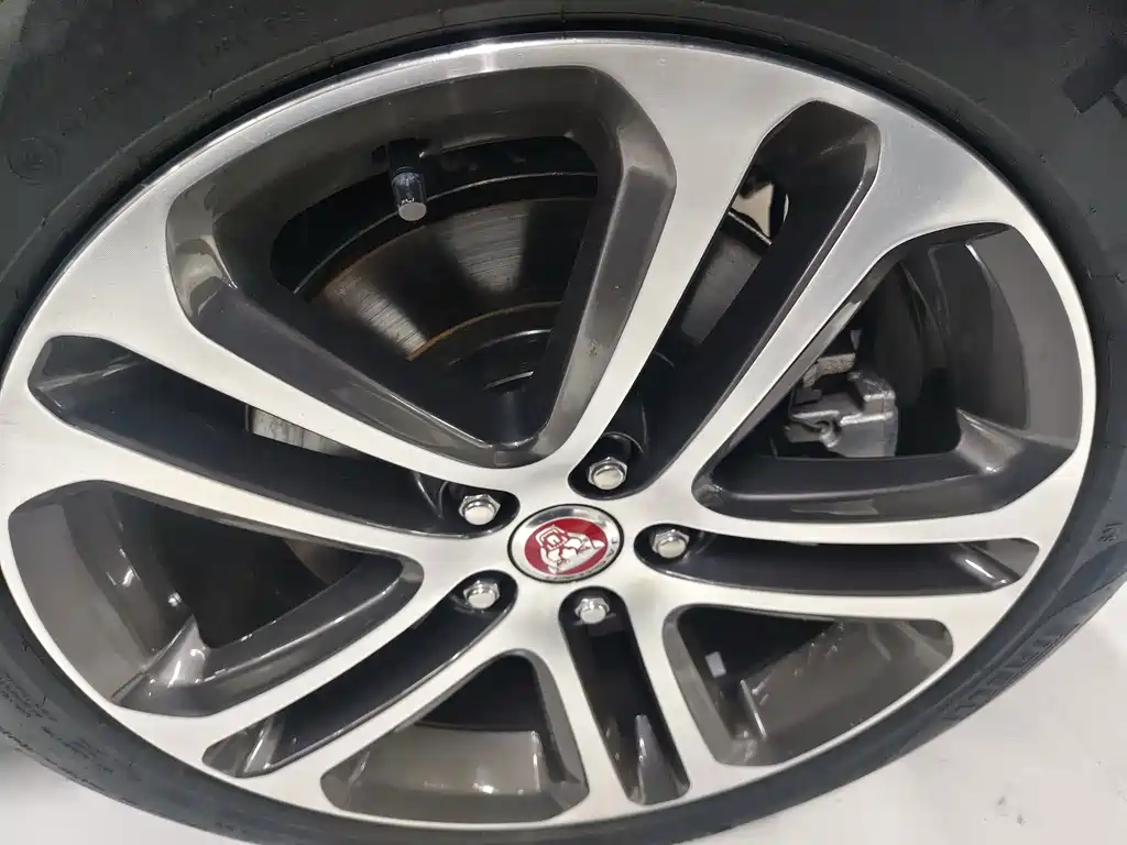 Jaguar XEL — миниатюра 14