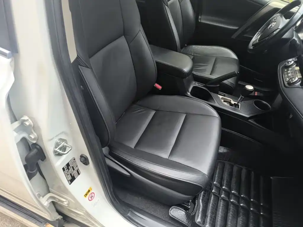 Toyota RAV4 — миниатюра 25
