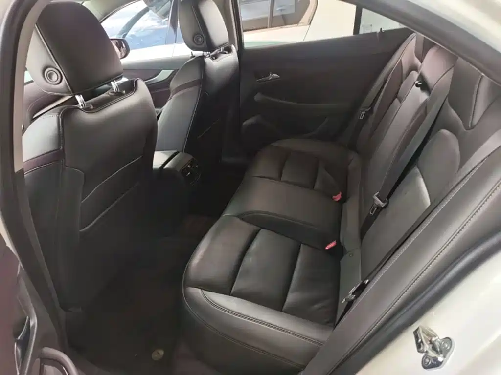 Chevrolet Malibu — миниатюра 17