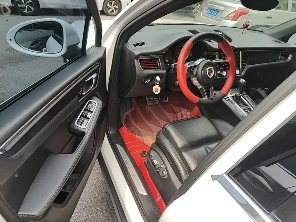 Porsche Macan — миниатюра 16
