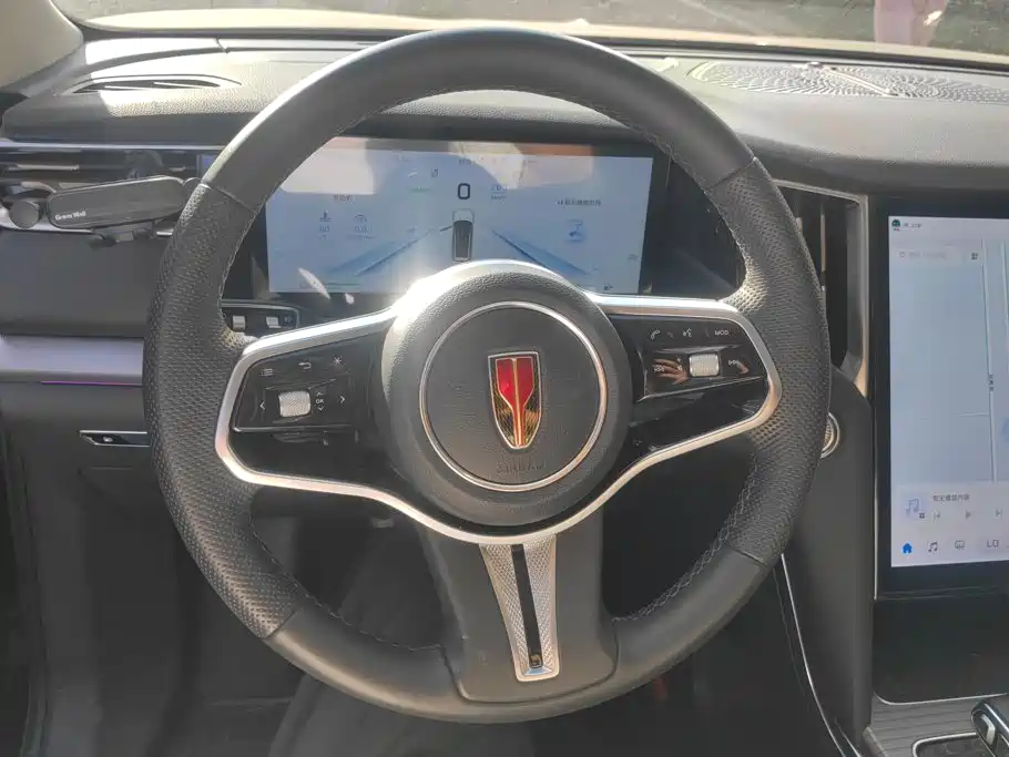 Hongqi Hongqi HS7 PHEV — миниатюра 15