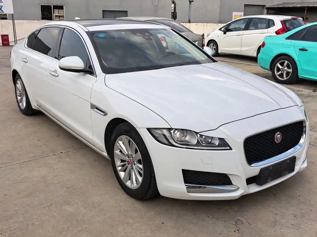 Jaguar XFL 2017 XFL 2.0T 240PS Premium
