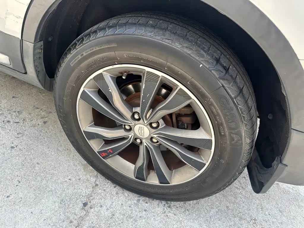 Geely Boyue — миниатюра 9