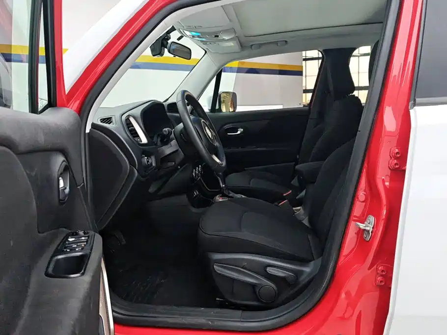 Jeep Renegade — миниатюра 9