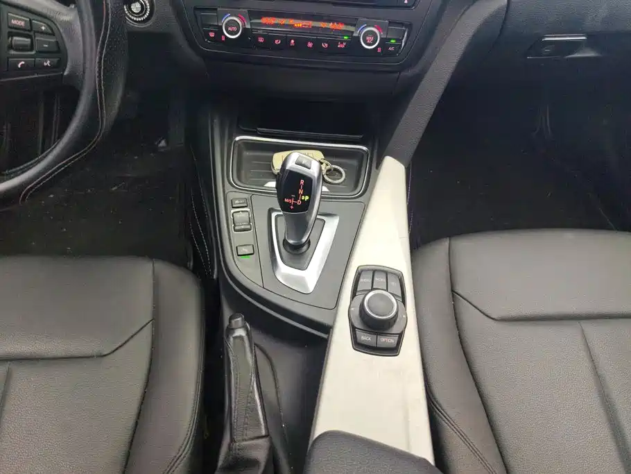 BMW 3 Series — миниатюра 16