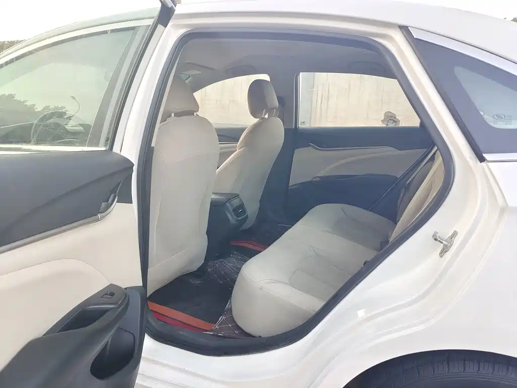 Buick Excelle — миниатюра 5