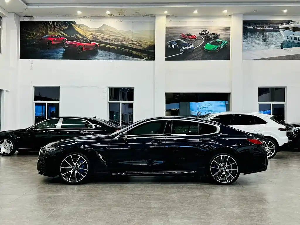 BMW 8 Series — миниатюра 3