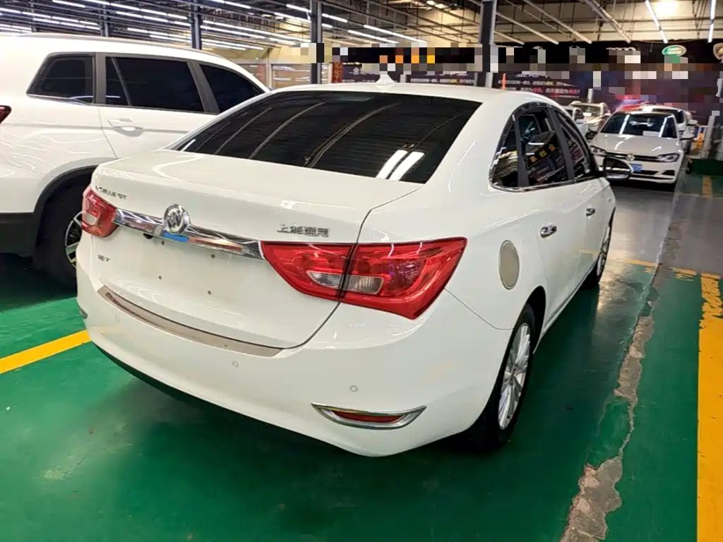 Buick Excelle — миниатюра 7