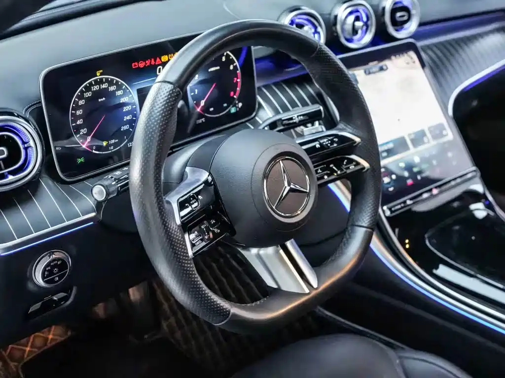 Mercedes-Benz C-Class — миниатюра 6