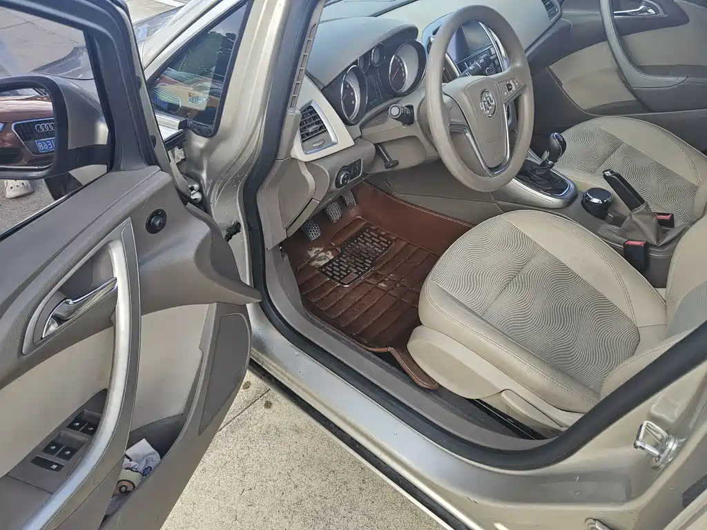 Buick Excelle — миниатюра 5