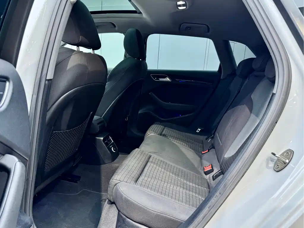 Audi A3 2019 Sportback 35 TFSI Sport VI