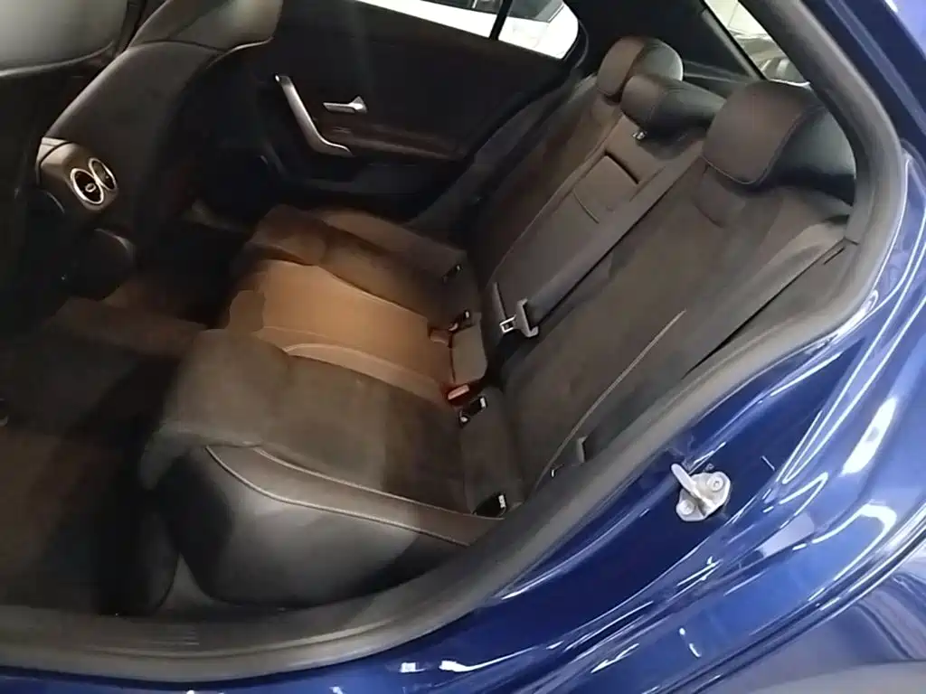 Mercedes-Benz A-Class — миниатюра 17