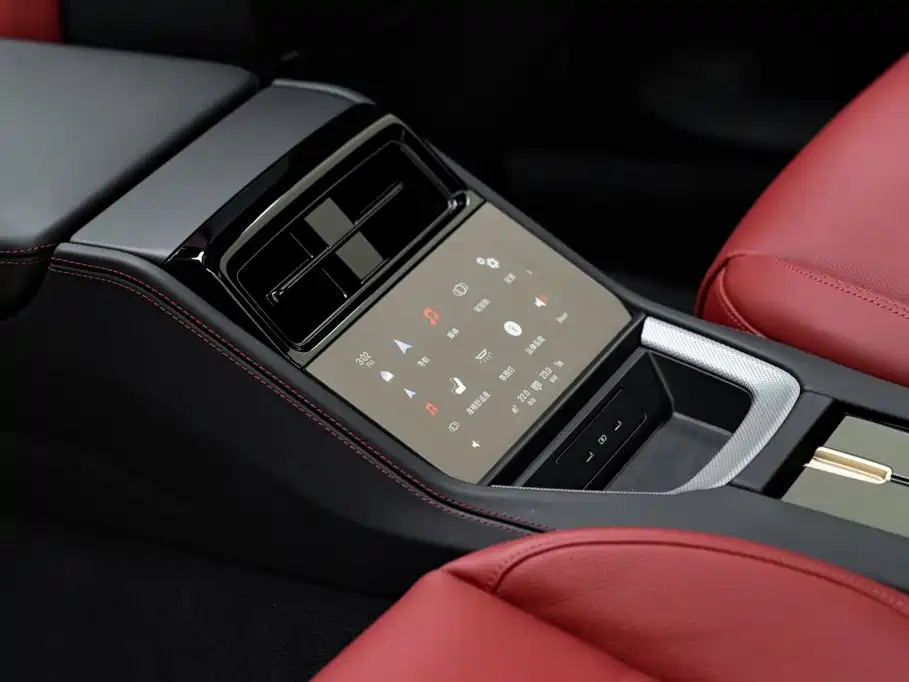 Porsche Panamera — миниатюра 12