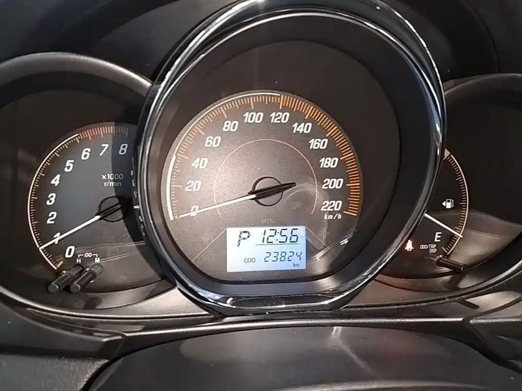 Toyota Yaris L — миниатюра 12