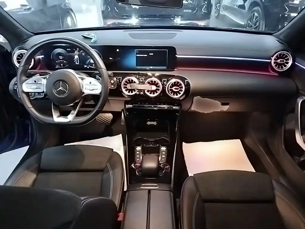 Mercedes-Benz A-Class — миниатюра 10