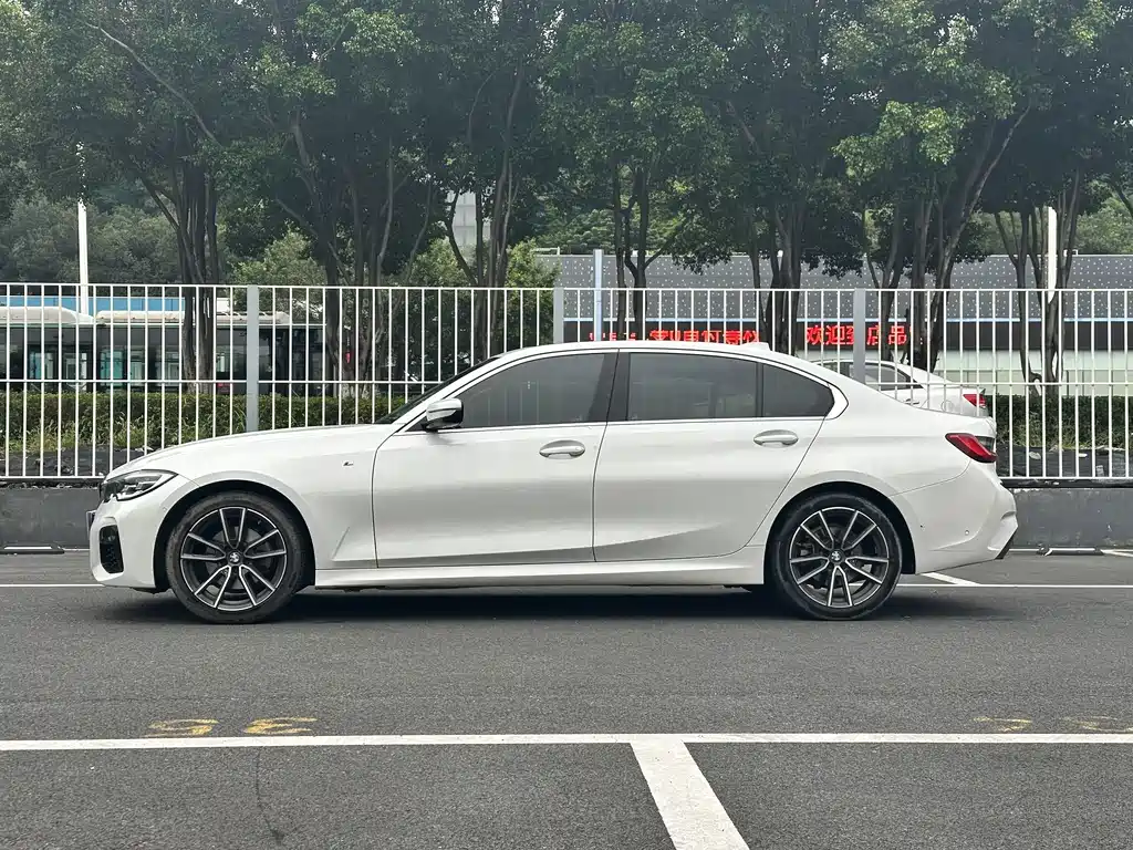 BMW 3 Series — миниатюра 2