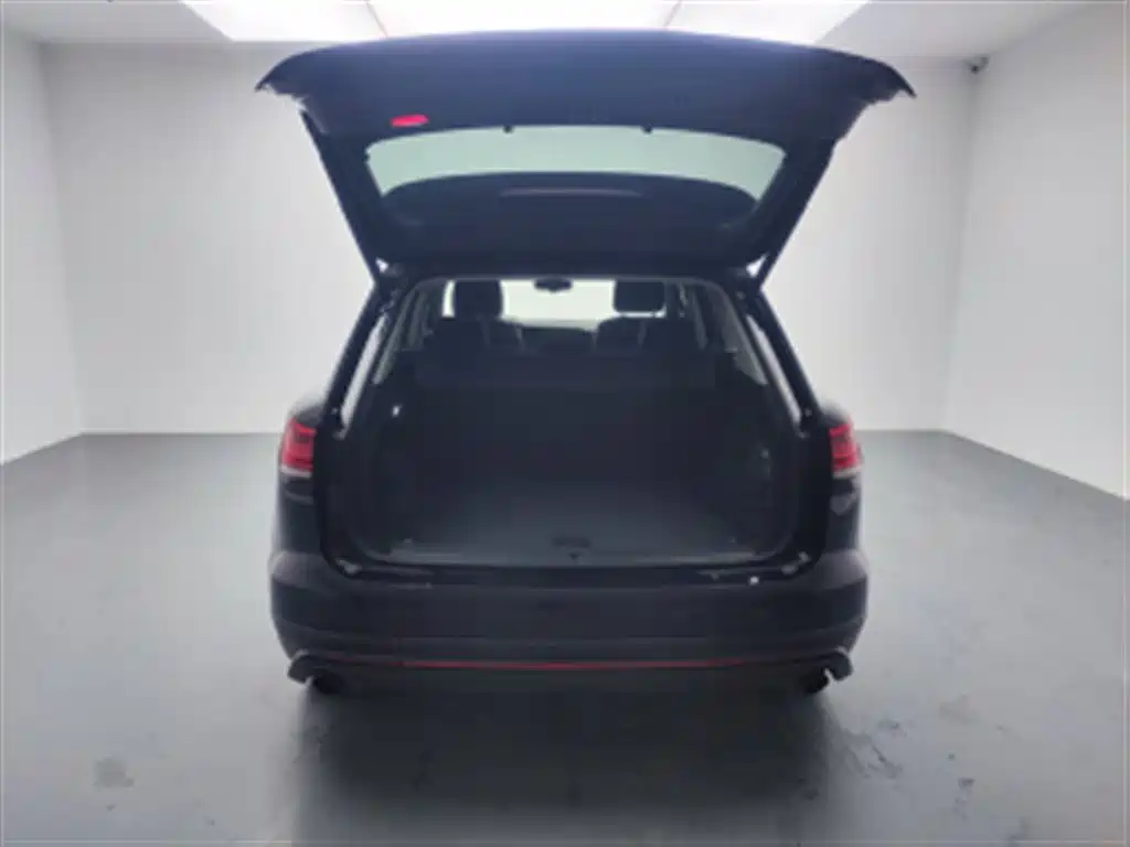 Volkswagen Touareg — миниатюра 10