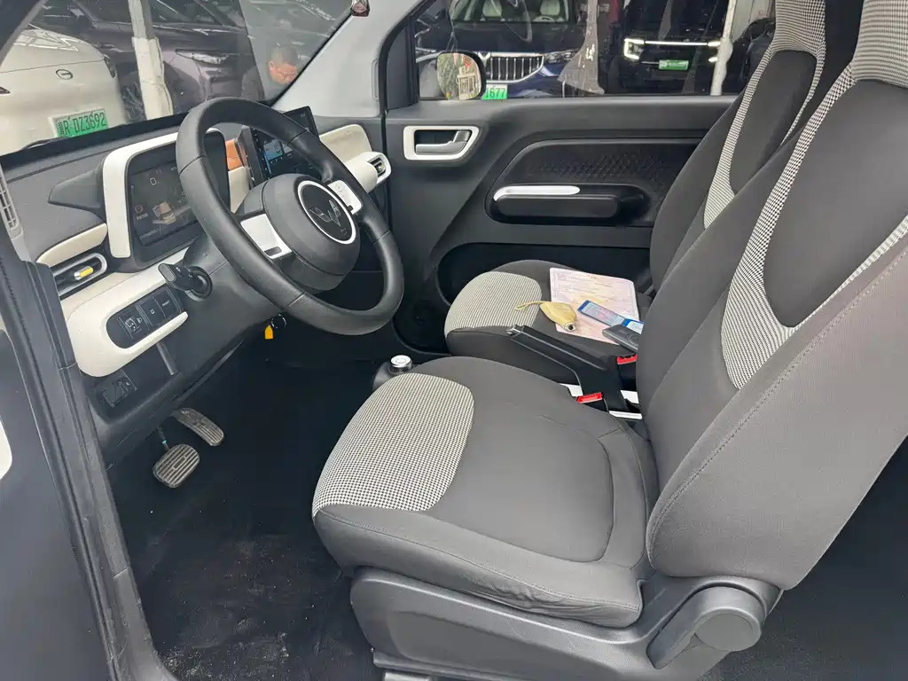 Wuling MINIEV — миниатюра 7