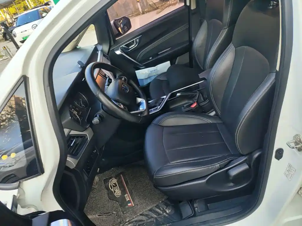 Geely Vision X3 — миниатюра 15
