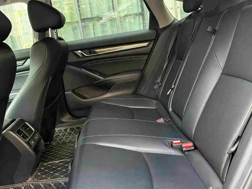 Honda Accord — миниатюра 10
