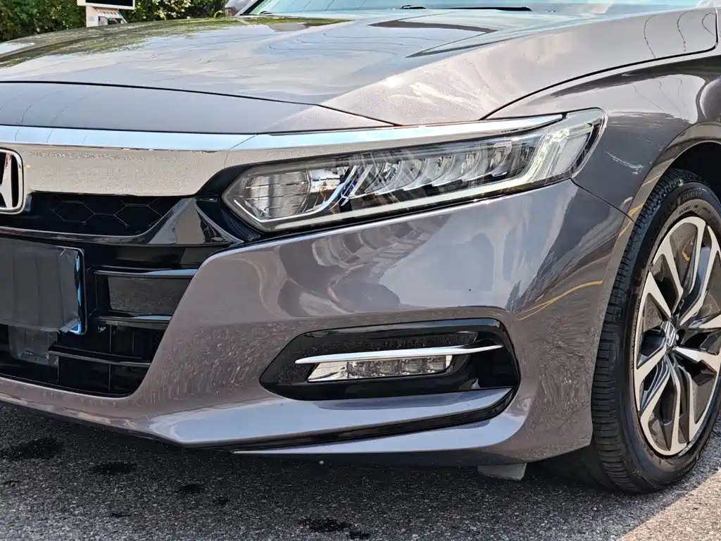 Honda Accord — миниатюра 9