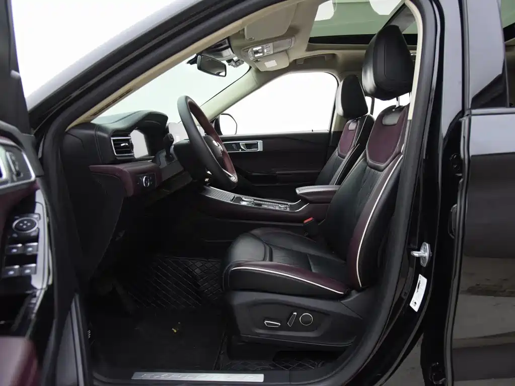 Ford Explorer — миниатюра 12