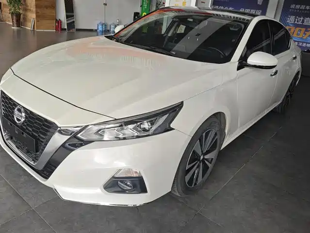 NISSAN TEANA 2020